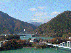 丹沢湖と富士山と橋2